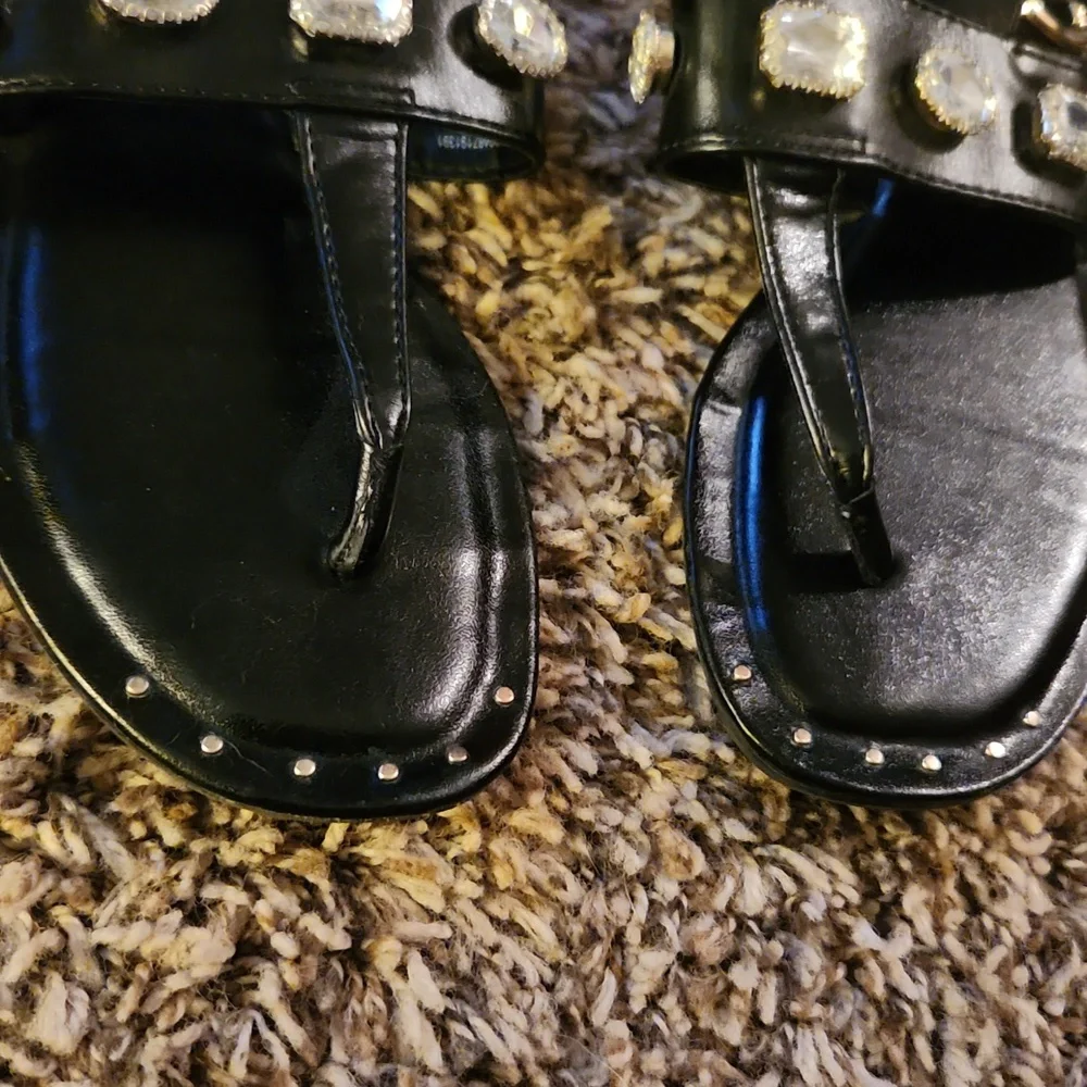 STEVE MADDEN MADDEN NYC studded sandals girls size 1